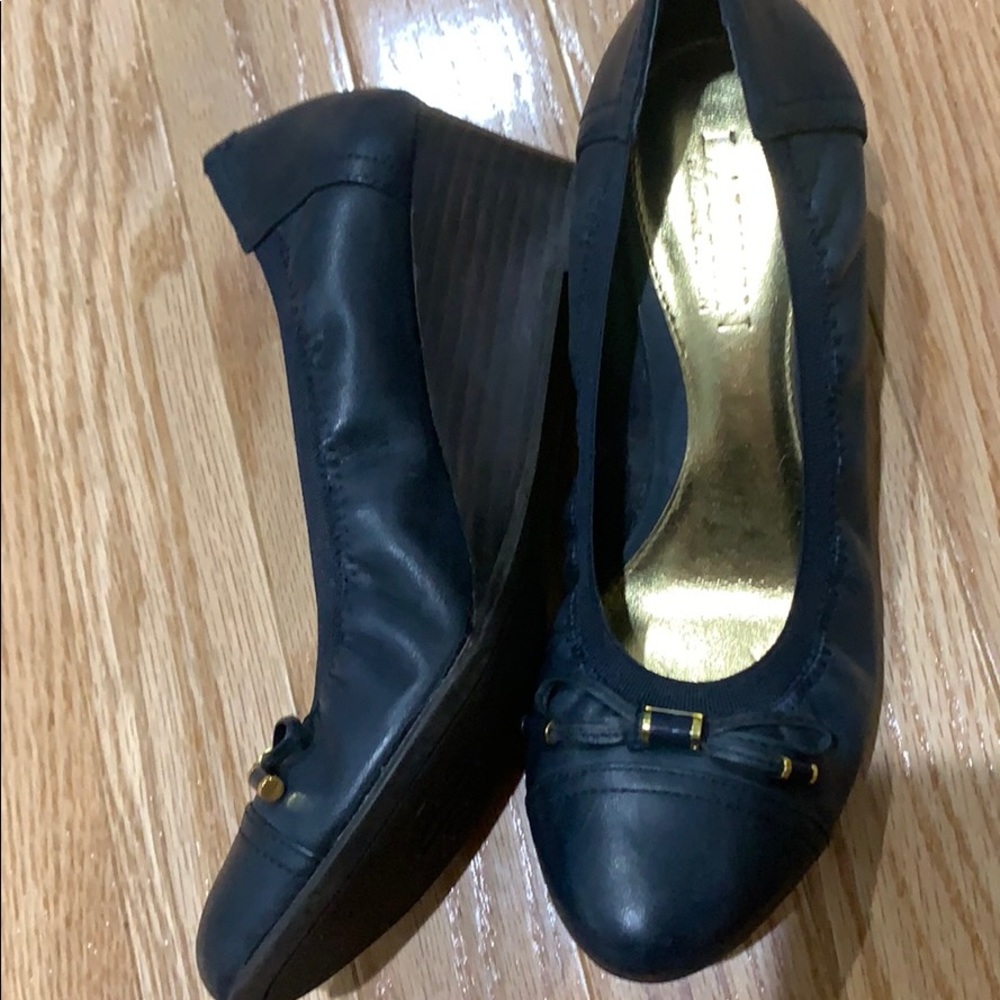 Shoes - Picture 8 of 8
